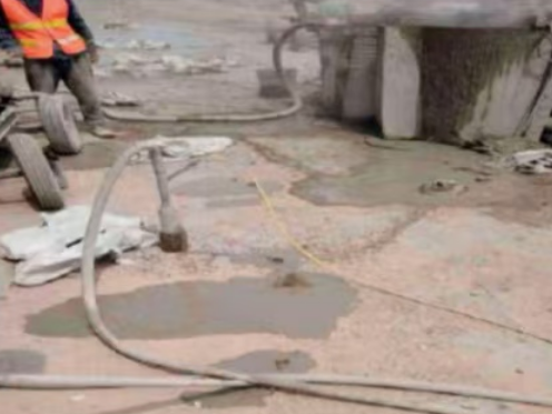 麻章水泥混凝土路面板底注浆技术 路面脱空注浆整治方案